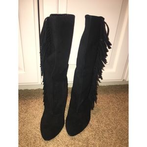 Black fringe boots